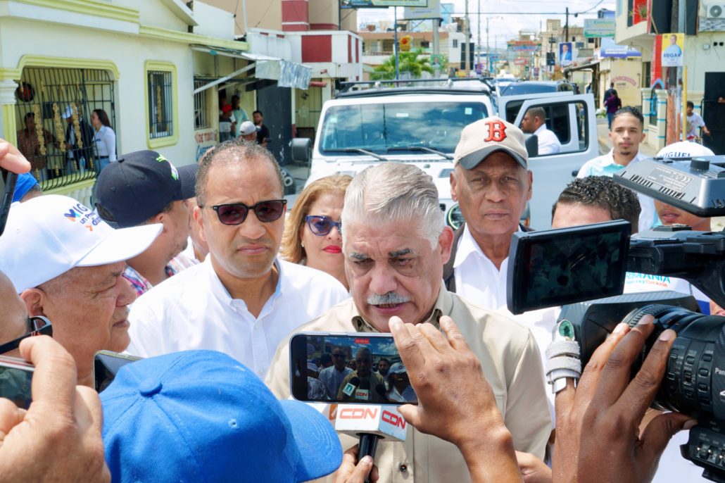 Miguel Vargas: “Oficialismo continúa malas prácticas para imponer fallida reelección”
