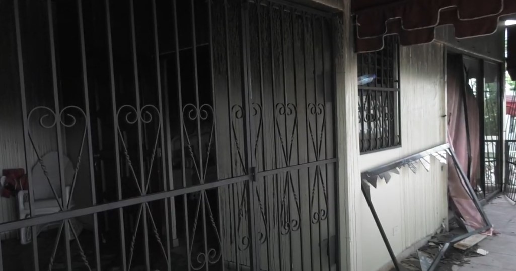 Bomberos de SDN dicen llegaron a tiempo para evitar que incendio que dejó tres muertos causara más daños