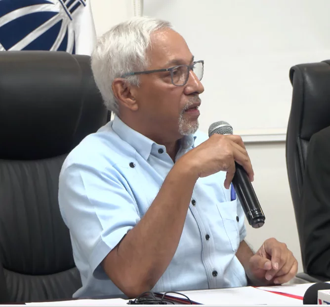 Enfrentamiento entre Minerd y ADP amenaza el año escolar
