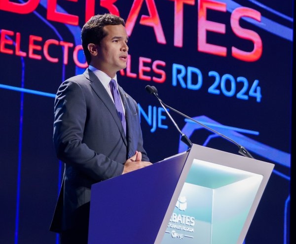 Omar promete tras debate: "Sentirán orgullo de su Senador"