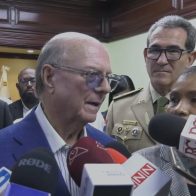 Hipólito Mejía critica la demanda de aumento salarial de la ADP