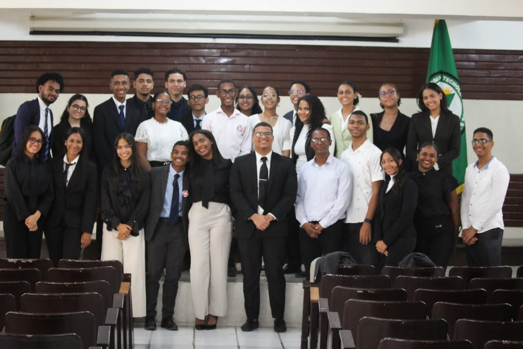 Jóvenes de Puerto Plata se destacan en el Modelo Distrital de las Naciones Unidas