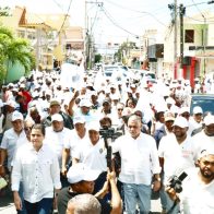 Miguel Vargas reitera compromiso de "rescatar al país de esta mala gestión"
