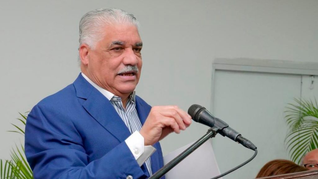 Miguel Vargas dice Gobierno da señales dictatoriales