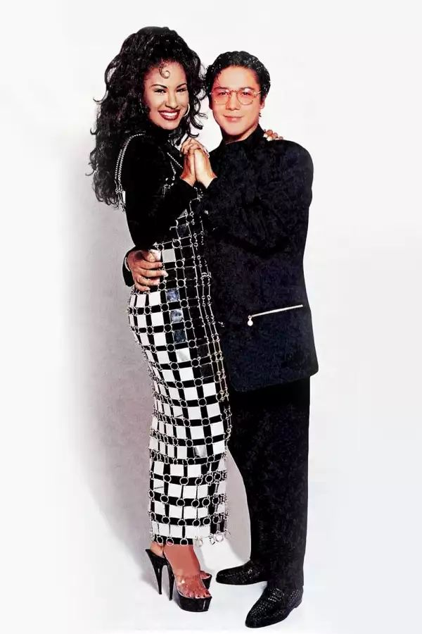 A 29 años de su fallecimiento, viudo de Selena Quintanilla llora su muerte