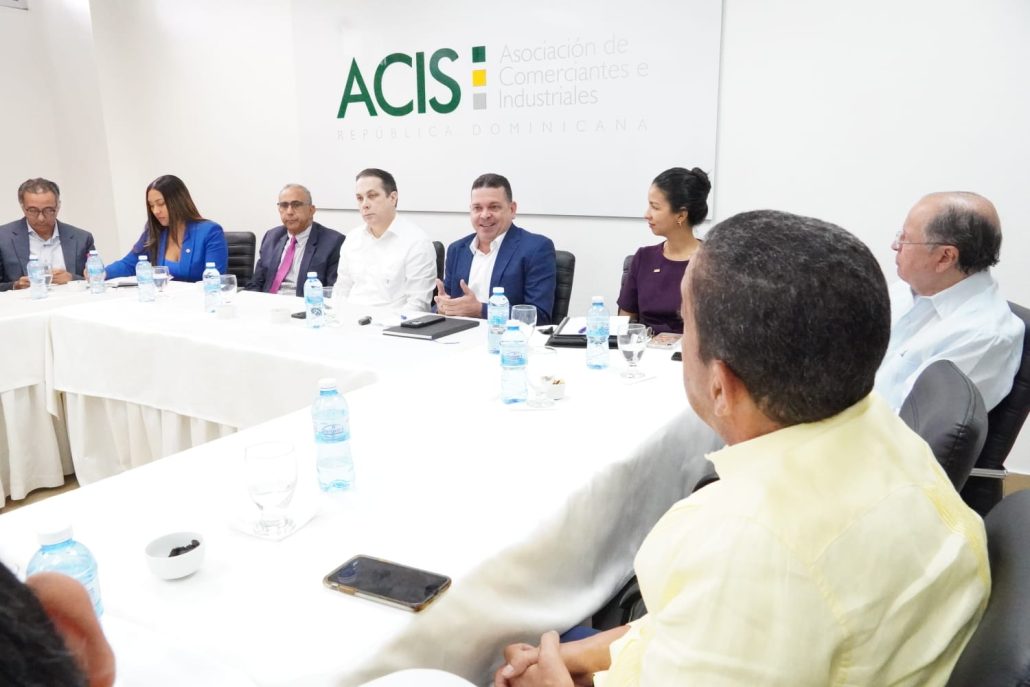 Proindustria y la Asociación de Comerciantes e Industriales de Santiago estrechan lazos