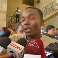 Agente PN denuncia fue agredido por miembros de Migración tras ser confundido con haitiano en Santiago