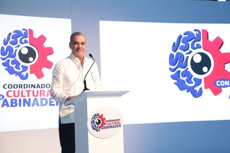 Abinader asegura que la cultura no es un gasto, es una inversión