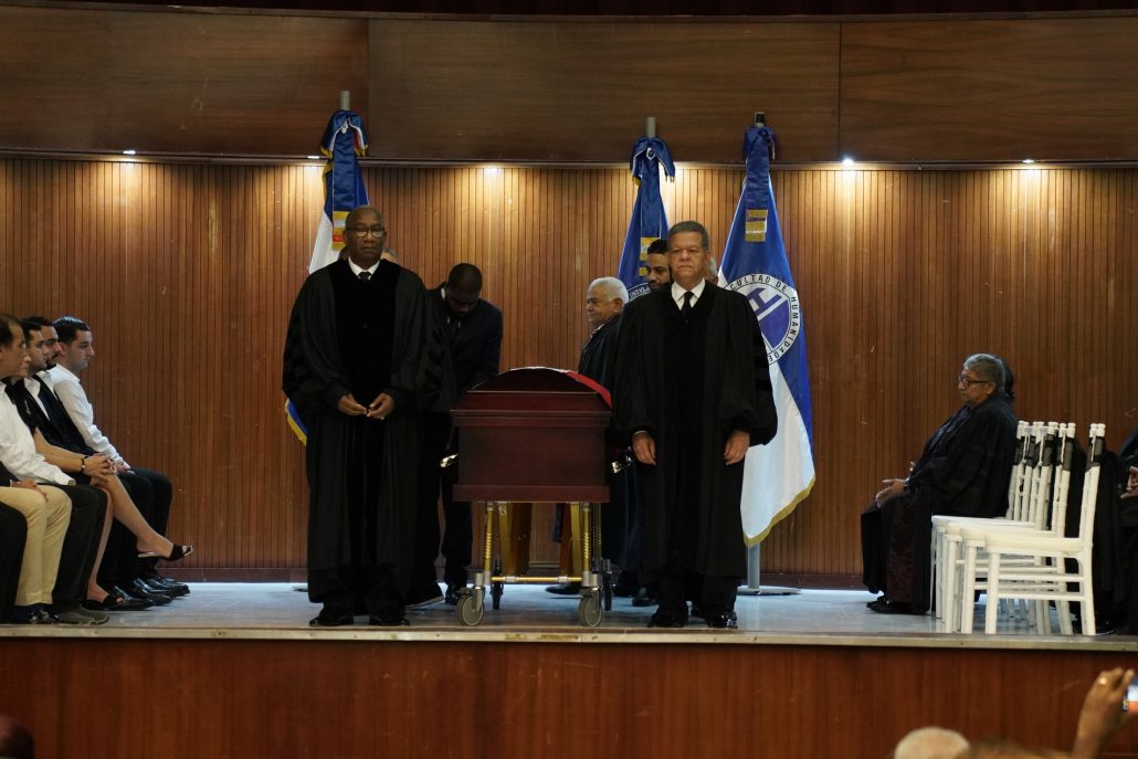 Rinden honor póstumo en la UASD al ex rector Franklin Almeyda