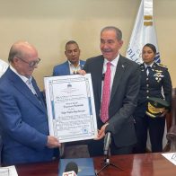 Reconocen al expresidente Hipólito Mejía por su contribución a la Educación Superior