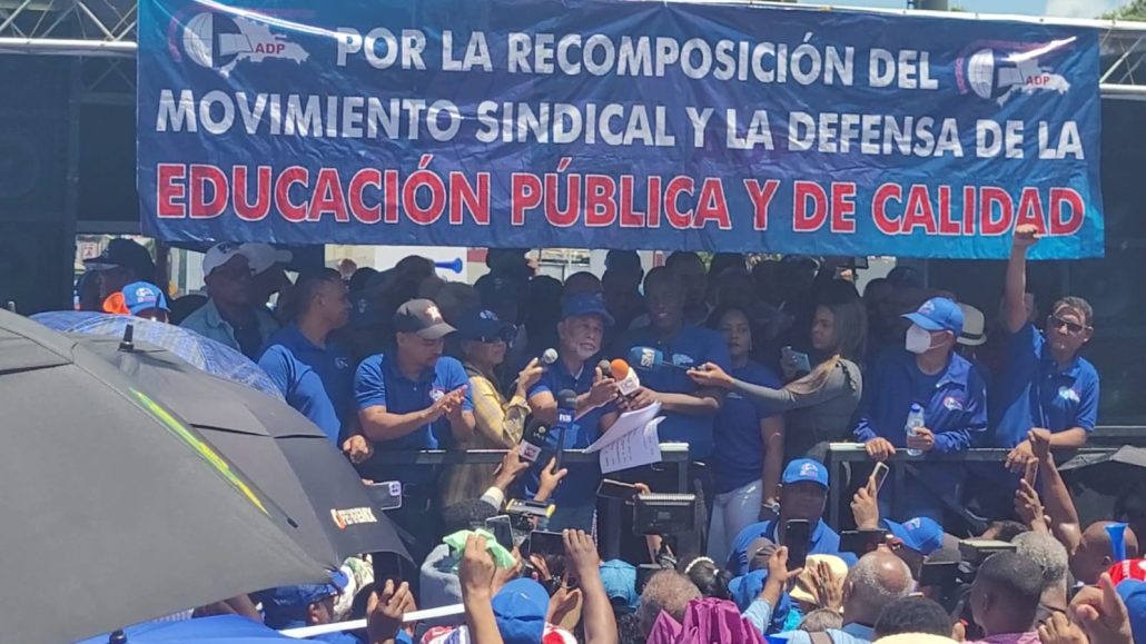 ADP anuncia concentración en el Palacio Nacional y el Congreso