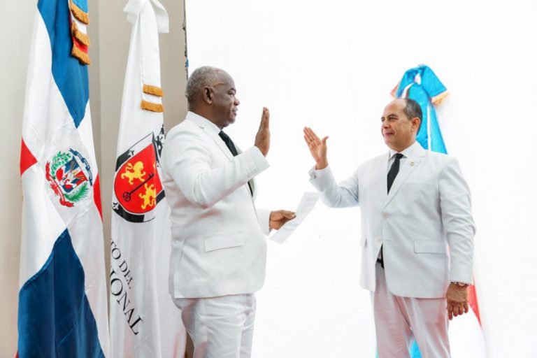 Eligen regidor del PRM, Yovany Moya, como presidente y Junior Castillo como vice del Concejo de Regidores del DN 5 | Noticias de hoy en República Dominicana WhatsApp Image 2024 04 24 at 4.13.04 PM | Noticias de hoy en De Último Minuto