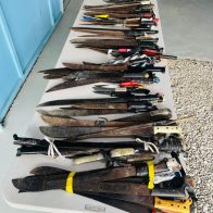 PN incauta más de 300 armas blancas y 10 armas de fuego en Santiago