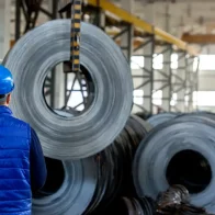 Biden quiere triplicar los aranceles a importaciones de acero de China