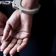 DICAT arresta a dos mujeres por extorsión y estafa electrónica