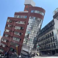 Continúan las labores de rescate de más de 100 personas tras el terremoto de Taiwán