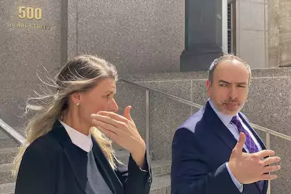 Mujer que robó y vendió el diario de la hija de Biden pasará cuatro meses sin libertad