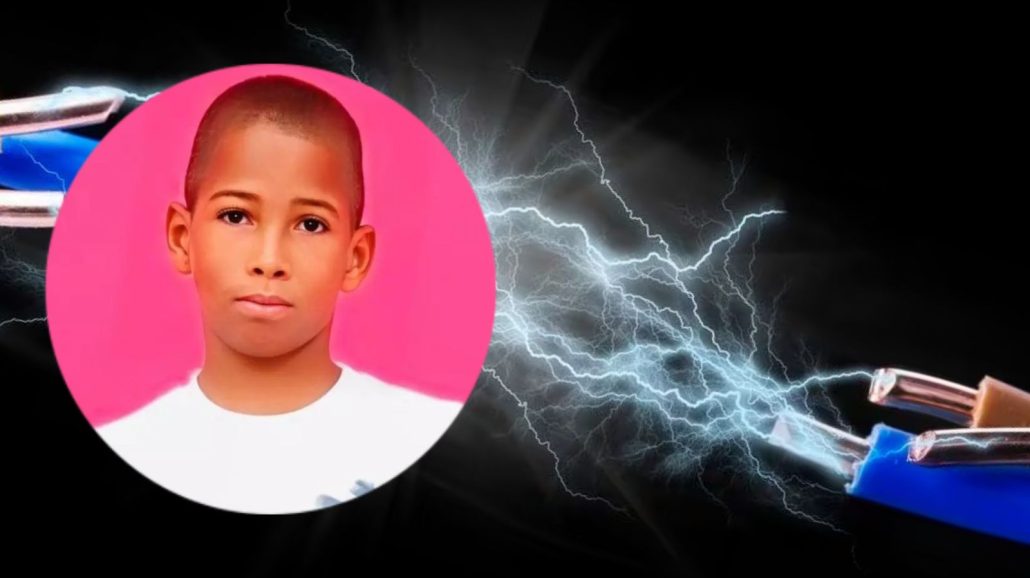 Niño muere electrocutado tras retirar una chichigua del tendido eléctrico en Baní