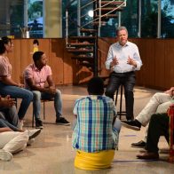 Leonel se compromete a acabar con el descontrol de precios de Abinader