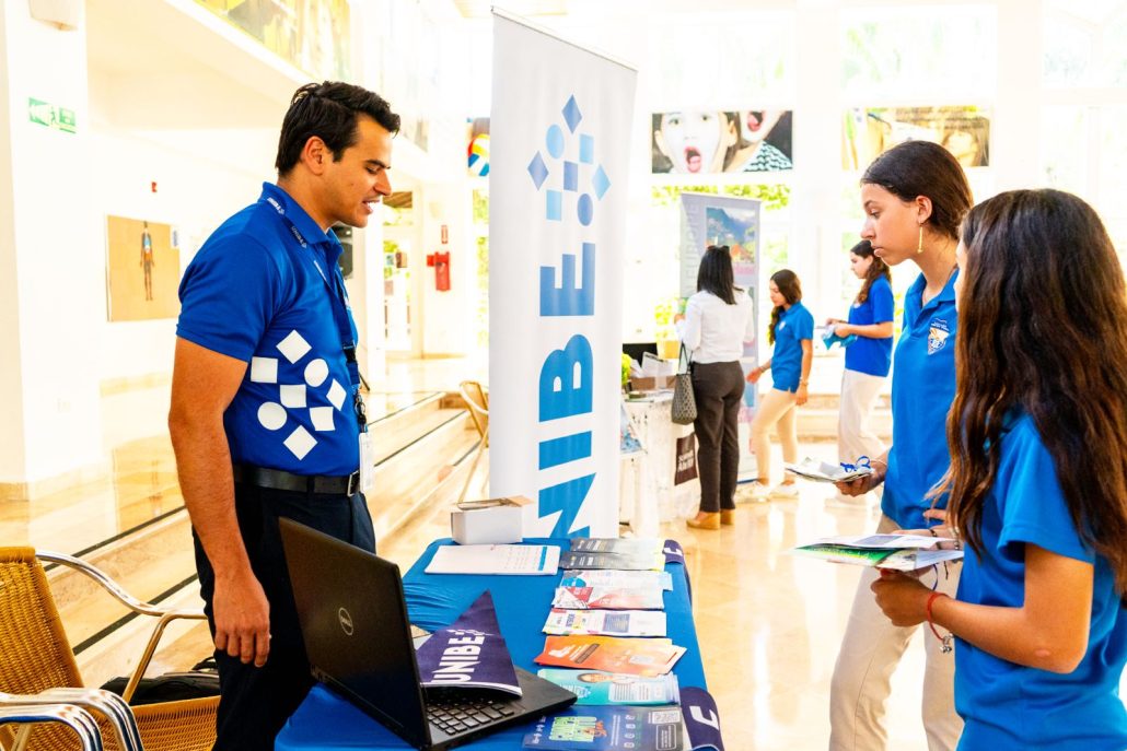 Realizan I Feria de Campamentos de Verano 2024