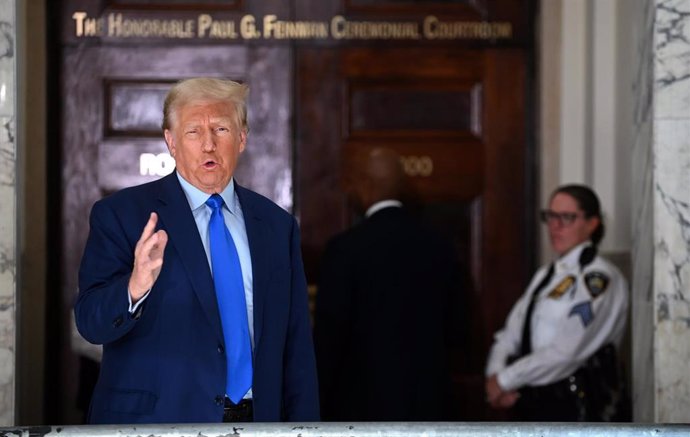 Rechazan dos recursos de Trump para retrasar su primer juicio penal