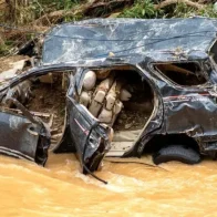 Mueren 19 personas por desprendimientos de tierra en Indonesia