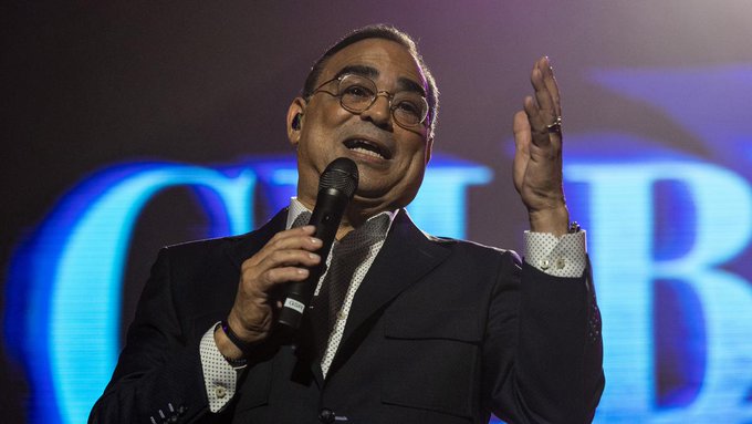 Gilberto Santa Rosa pone a todos a bailar en el icónico Radio City Music Hall
