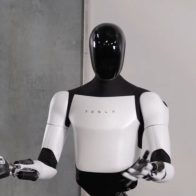 Elon Musk Anuncia lanzamiento de Optimus, el Robot Humanoide