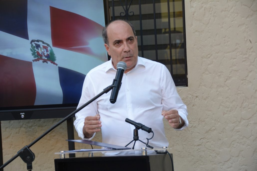 Roque Espaillat “El Cobrador” realiza transmisión