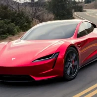 México llama a revisión a más de 4.000 autos Tesla para correcciones de software