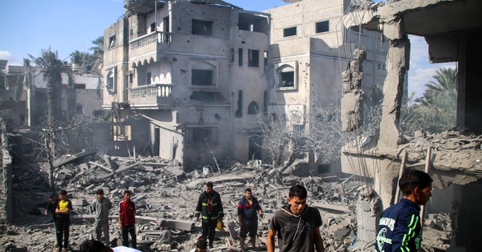 Israel ataca en Cisjordania y prosigue la ofensiva en Gaza 