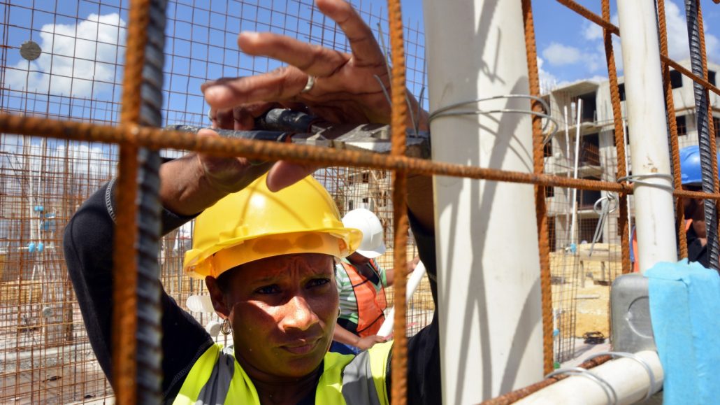 Comité Nacional de Salarios aprueba aumento de 20% al sueldo mínimo del sector construcción