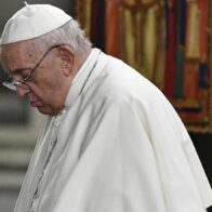 El papa pide perdón y no tuvo intención de ofender o expresarse en términos homófobos