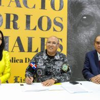 Director general PN firma pacto que organiza la Fedda