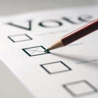 Abren los colegios electorales en Inglaterra