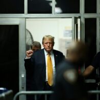 Jurado de juicio contra Trump retoma deliberación tras volver a escuchar testimonios clave