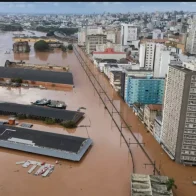 Suben a 108 los muertos y a 136 los desaparecidos por las inundaciones en el sur de Brasil