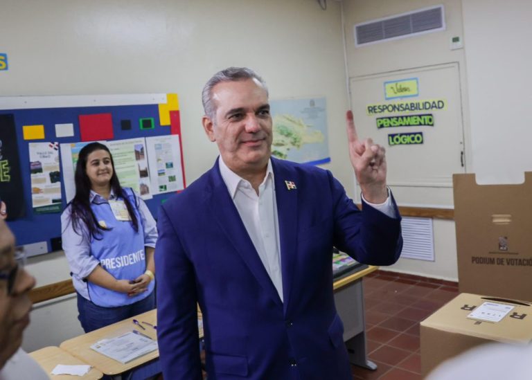 66.5 % de los ciudadanos ejercerá su derecho al voto por Luis Abinader, según encuesta del CEC