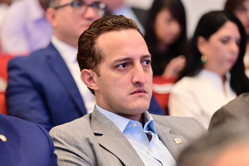 Ángel Estévez: Guillermo Moreno "es una mochila cargada de incoherencias"