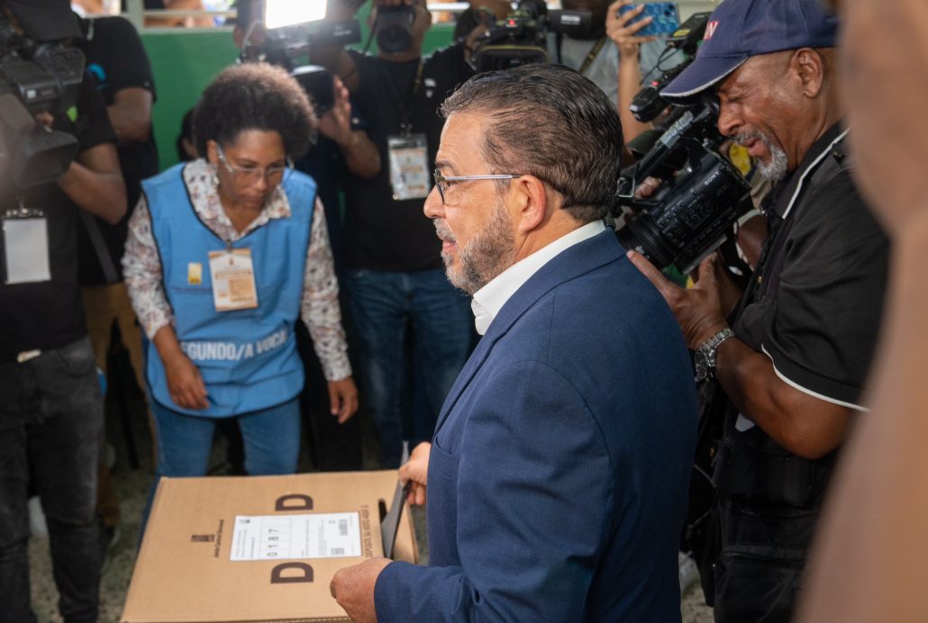 Guillermo Moreno reconoce triunfo de Omar y lo felicita
