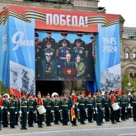 Putin denuncia que "toda la comunidad occidental" trabaja para Ucrania