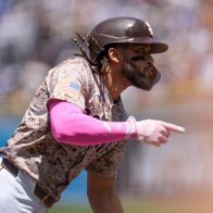 Tatis conecta un jonrón histórico para liderar la blanqueada de los Padres a los Dodgers