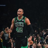 113-98: Al Horford pone el modo francotirador y los Celtics vuelan a las finales del Este