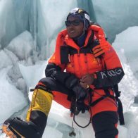 El alpinista nepalí Kami Rita se convierte en la primera persona en escalar el Everest 30 veces