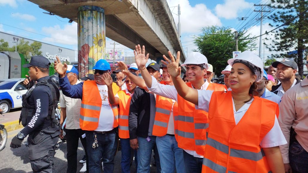 PRM encabeza jornada de limpieza y desinfección junto alcaldesa Betty Gerónimo