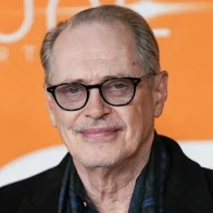 Atacan al actor Steve Buscemi mientras caminaba por Nueva York