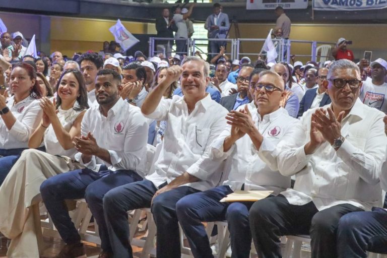Abinader recibe apoyo del Movimiento por la Dignidad Policial y Militar que preside Daurin Muñoz 9 | Noticias de hoy en República Dominicana WhatsApp Image 2024 05 03 at 6.26.17 PM | Noticias de hoy en De Último Minuto