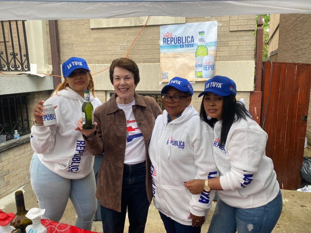 República la cerveza oficial en EEUU del evento "Passport DC", encabezado por la embajadora Sonia Guzmán