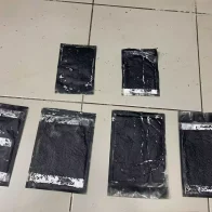 Ocupan seis láminas de cocaína en tarjetas de videos