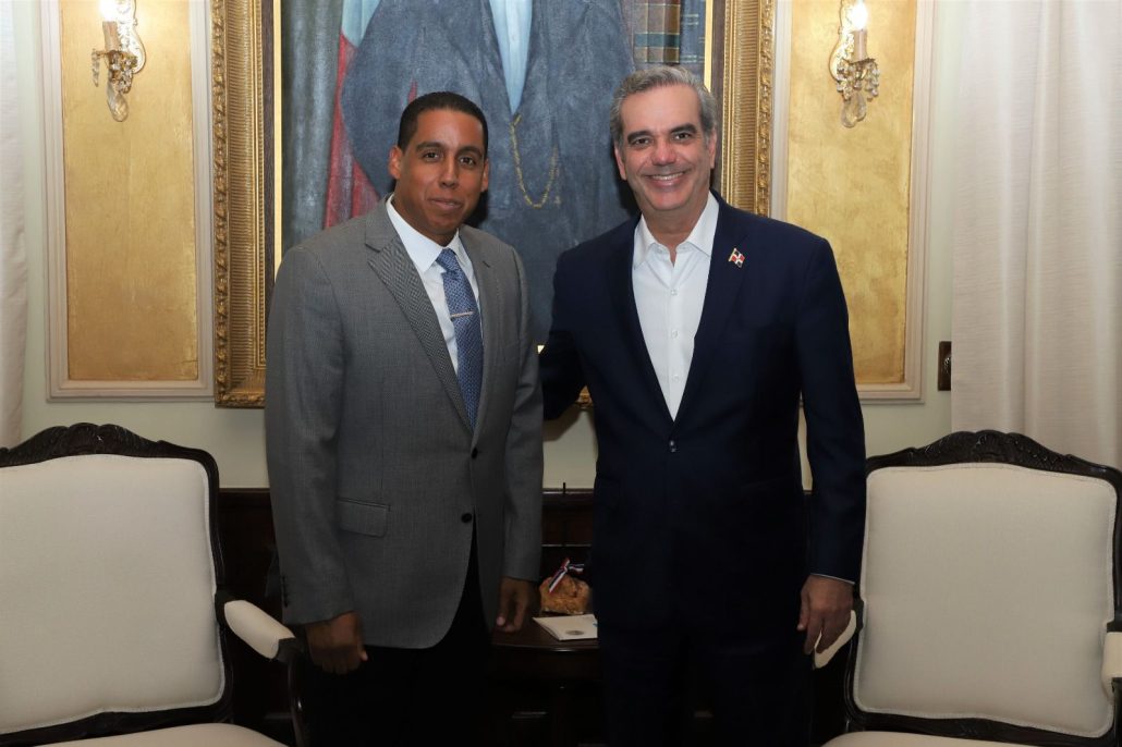 Abinader se encamina a una reelección sin obstáculos